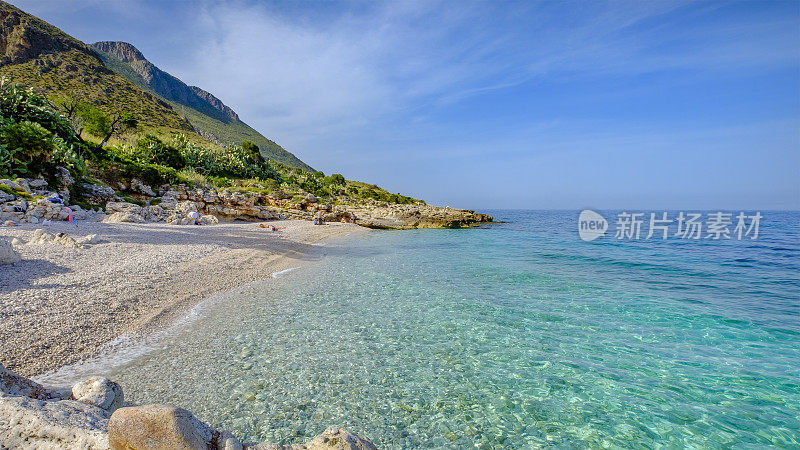 Cala dell'Uzzo位于意大利西西里岛西北部的自然保护区，绵延约7公里的原始海岸线。